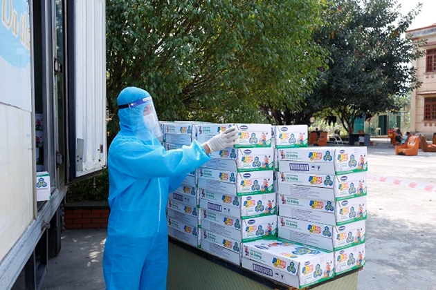 Vinamilk hỗ trợ 45.000 hộp sữa cho hơn 800 trẻ em đang cách ly